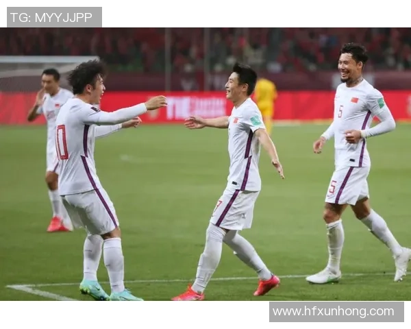 足球明星保镖视频播放揭秘背后故事与安全措施的精彩瞬间